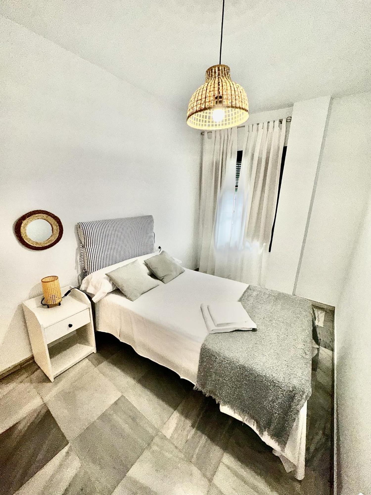 Appartement Apartamento Arellano à Carmona  Extérieur photo