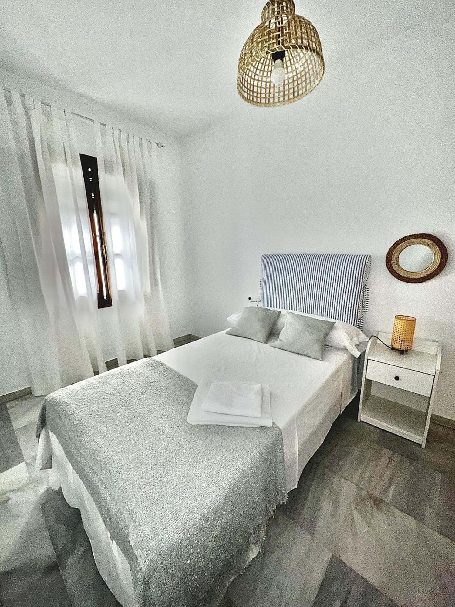 Appartement Apartamento Arellano à Carmona  Extérieur photo